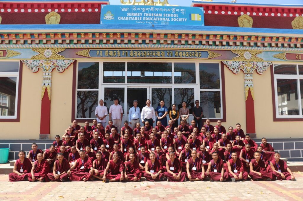 GROUP-PHOTO